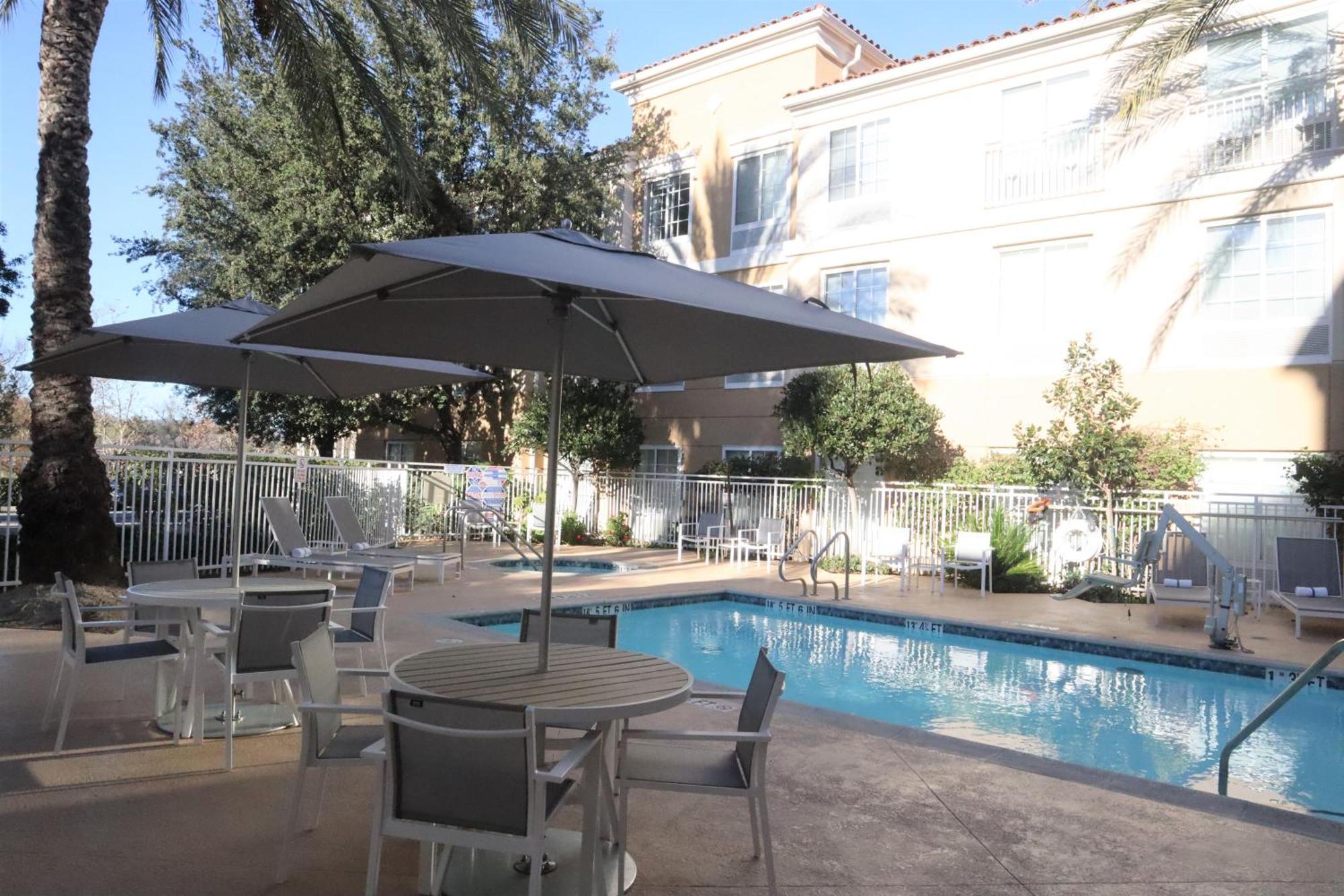 Hilton Garden Inn Calabasas Esterno foto